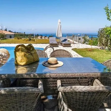 Mit Pool Fuer 4 Personen Und 2 Holiday home