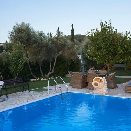 Mit Pool Fuer 4 Personen Und 2 Holiday home